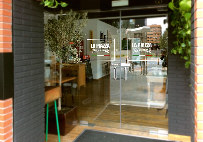 Diseño de tiendas Restaurantes La Piazza